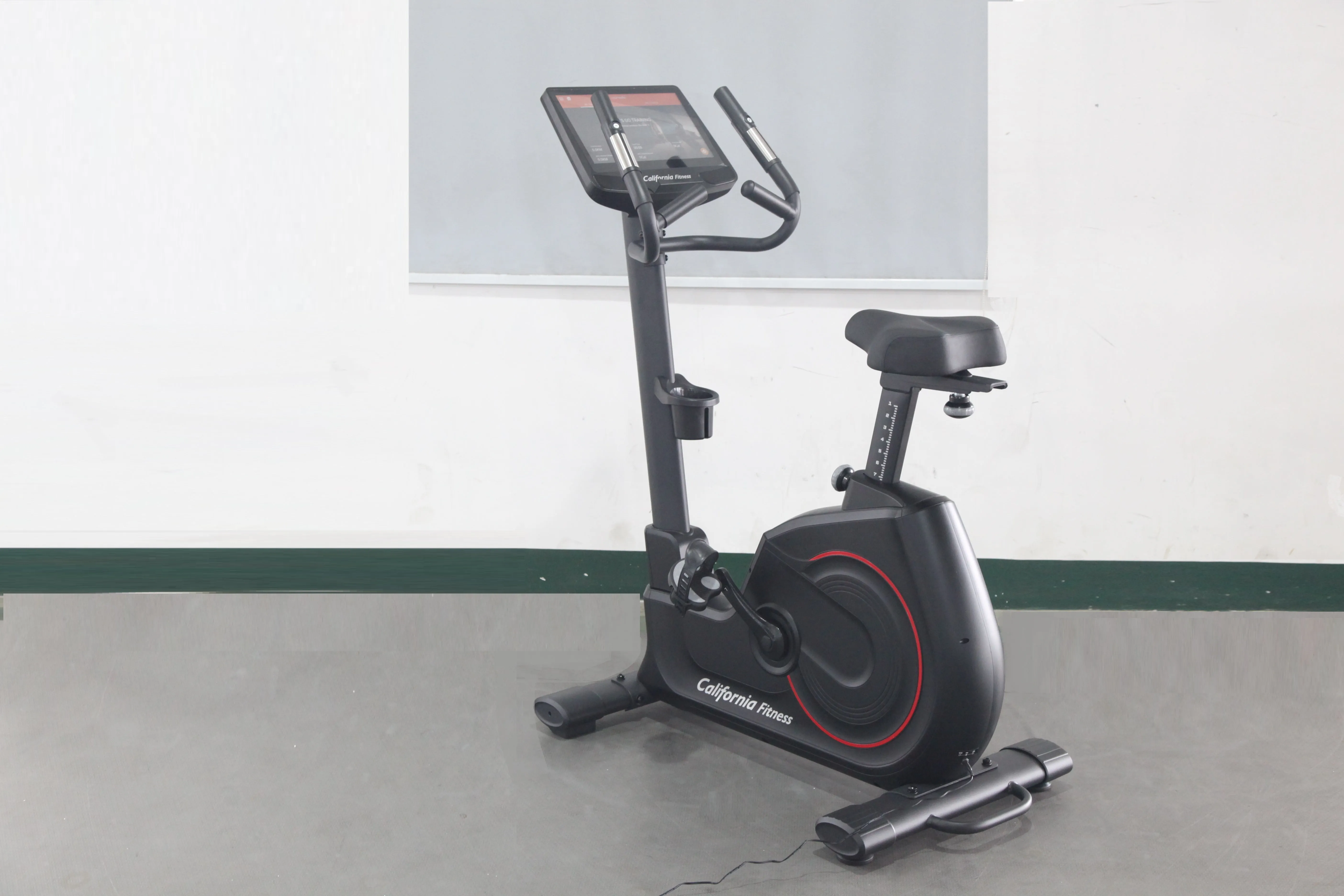 California Fitness U8 Upright Exercise Bike