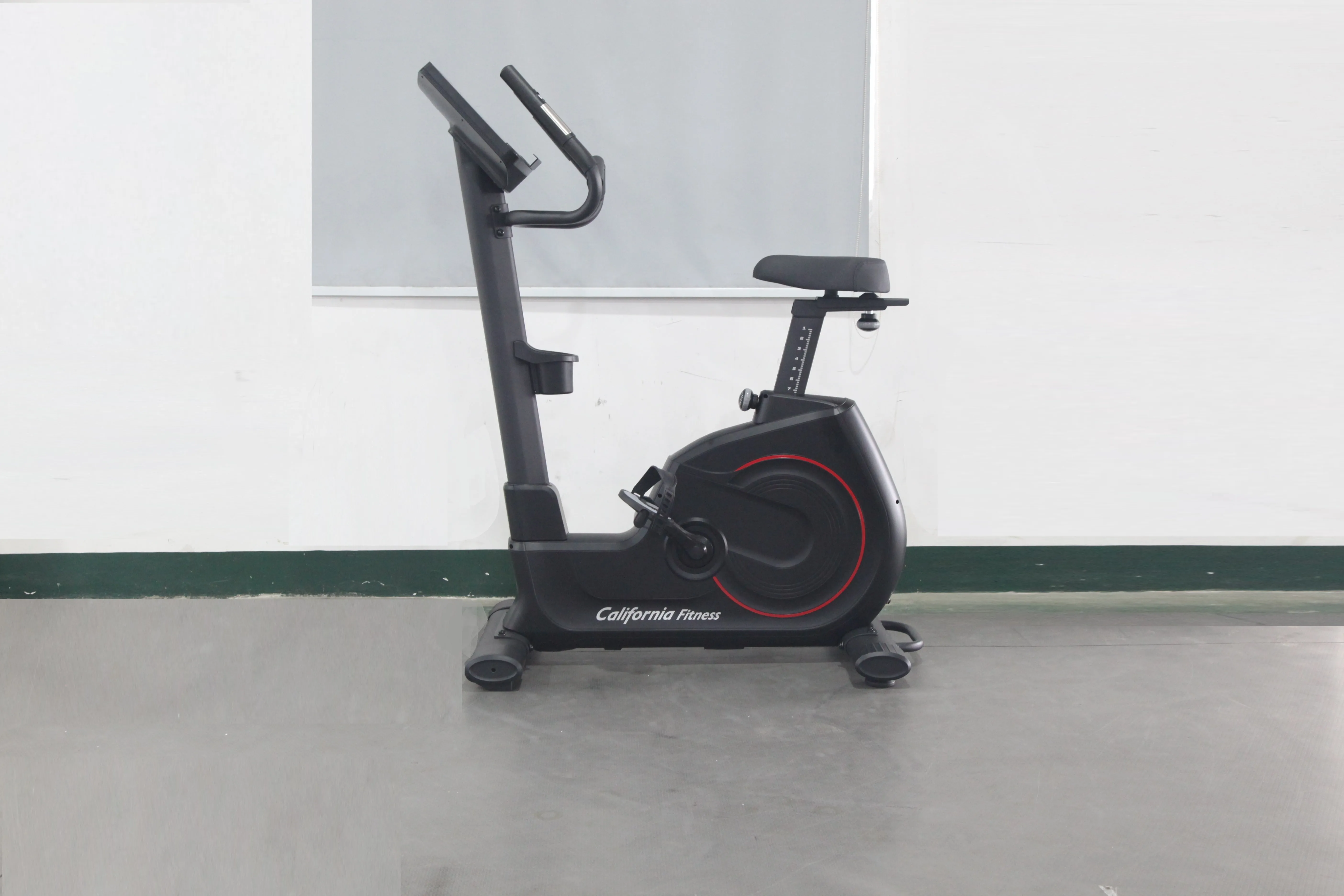 California Fitness U8 Upright Exercise Bike