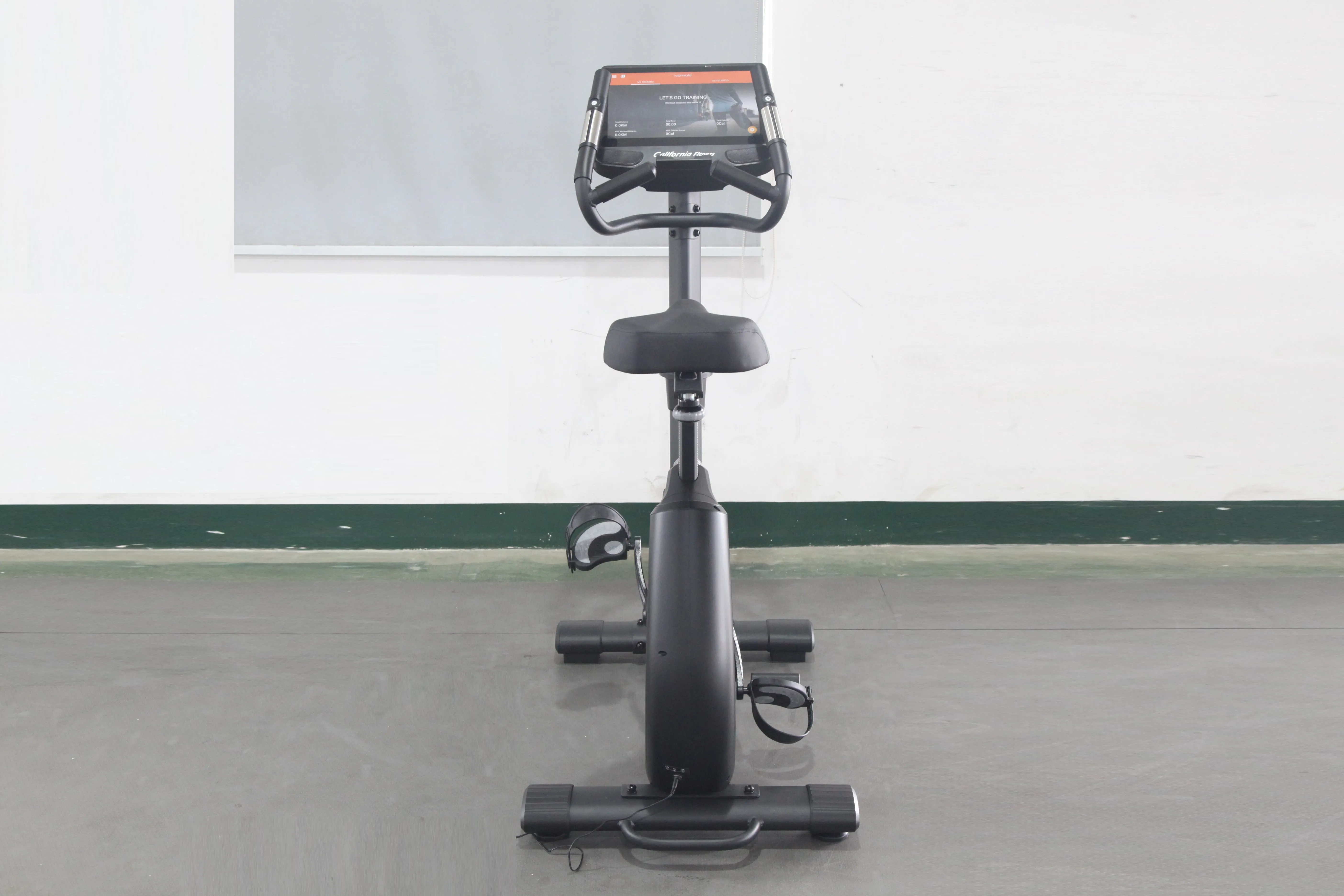 California Fitness U8 Upright Exercise Bike