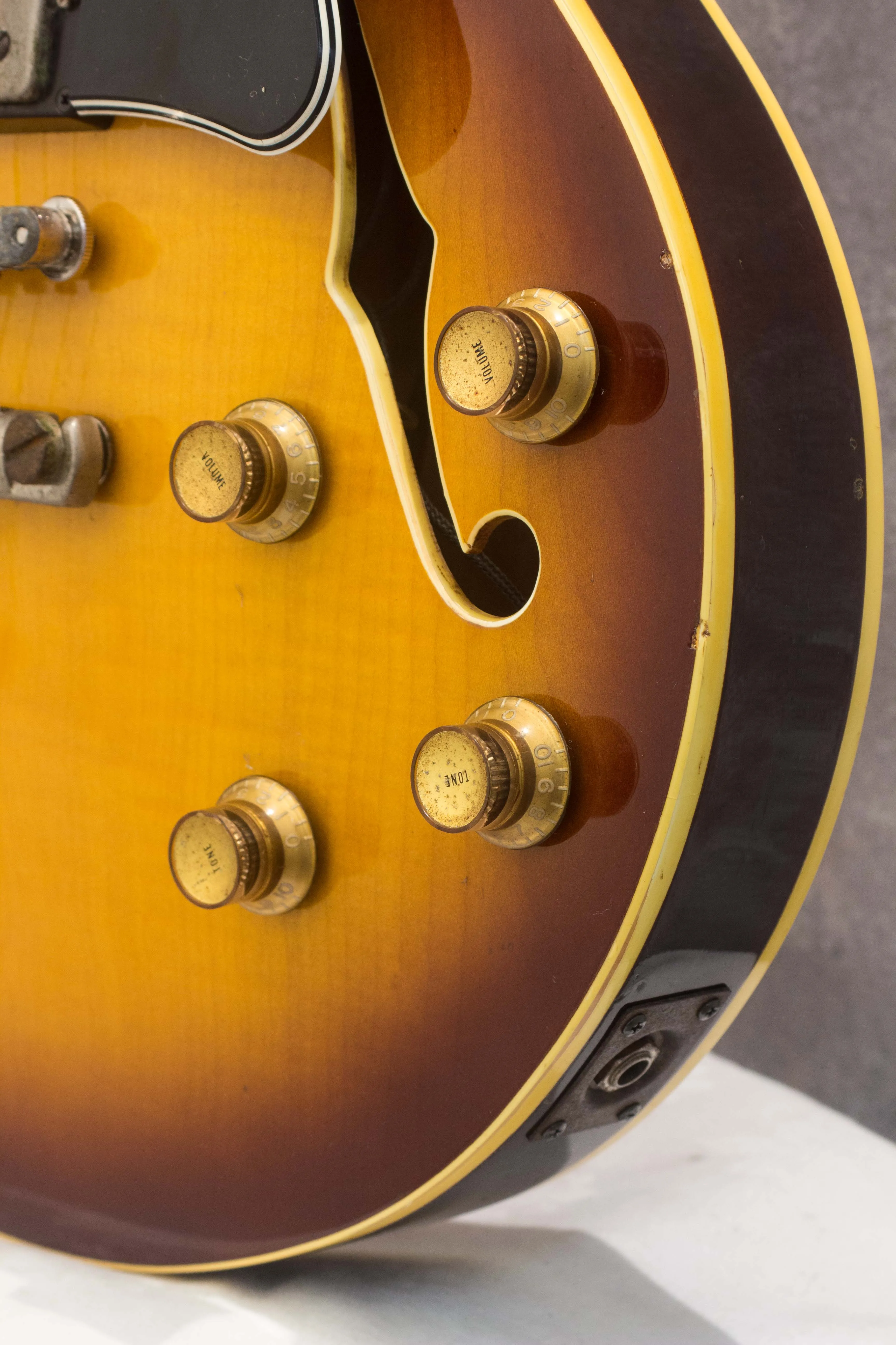 Greco SA-500 Semi-Hollow Brown Sunburst 1980